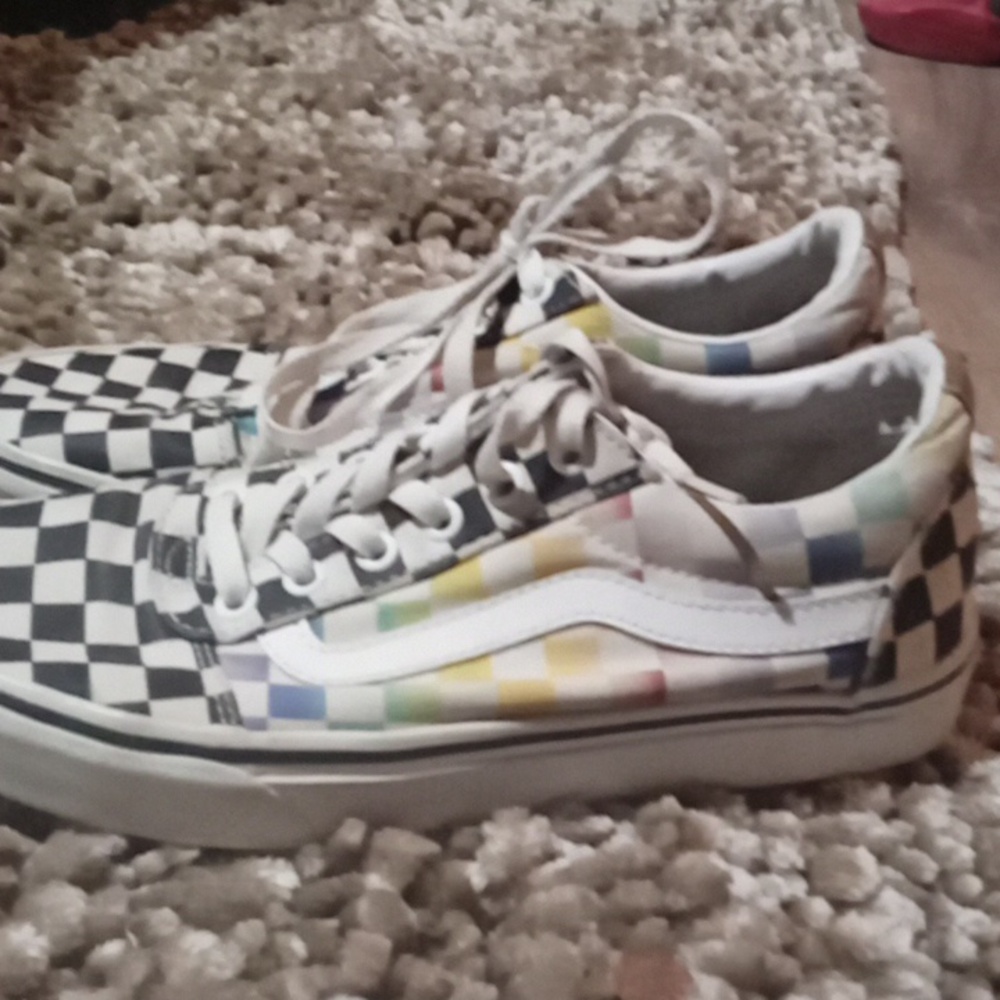 Kids Checkered Sneakers - Picture 2 of 4
